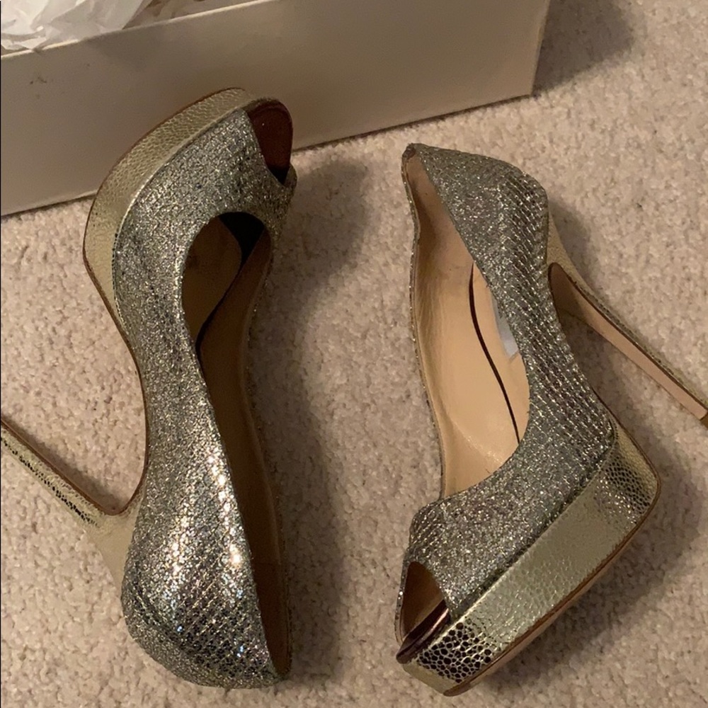 Shoes - Picture 2 of 4
